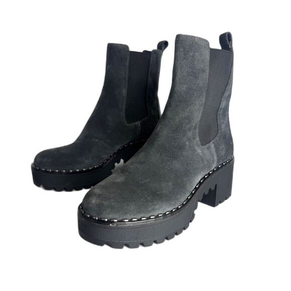 Vince Camuto Boots Womens Size 6 Gray Suede Chelsea Lug Sole Platform Studded - Picture 1 of 12